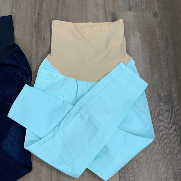 Bundle of maternity jeans - Picture 2 of 3
